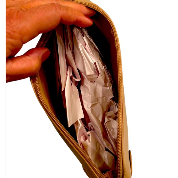 Pixie Mood Vegan tote with shoulder bag NWOT - Picture 2 of 5